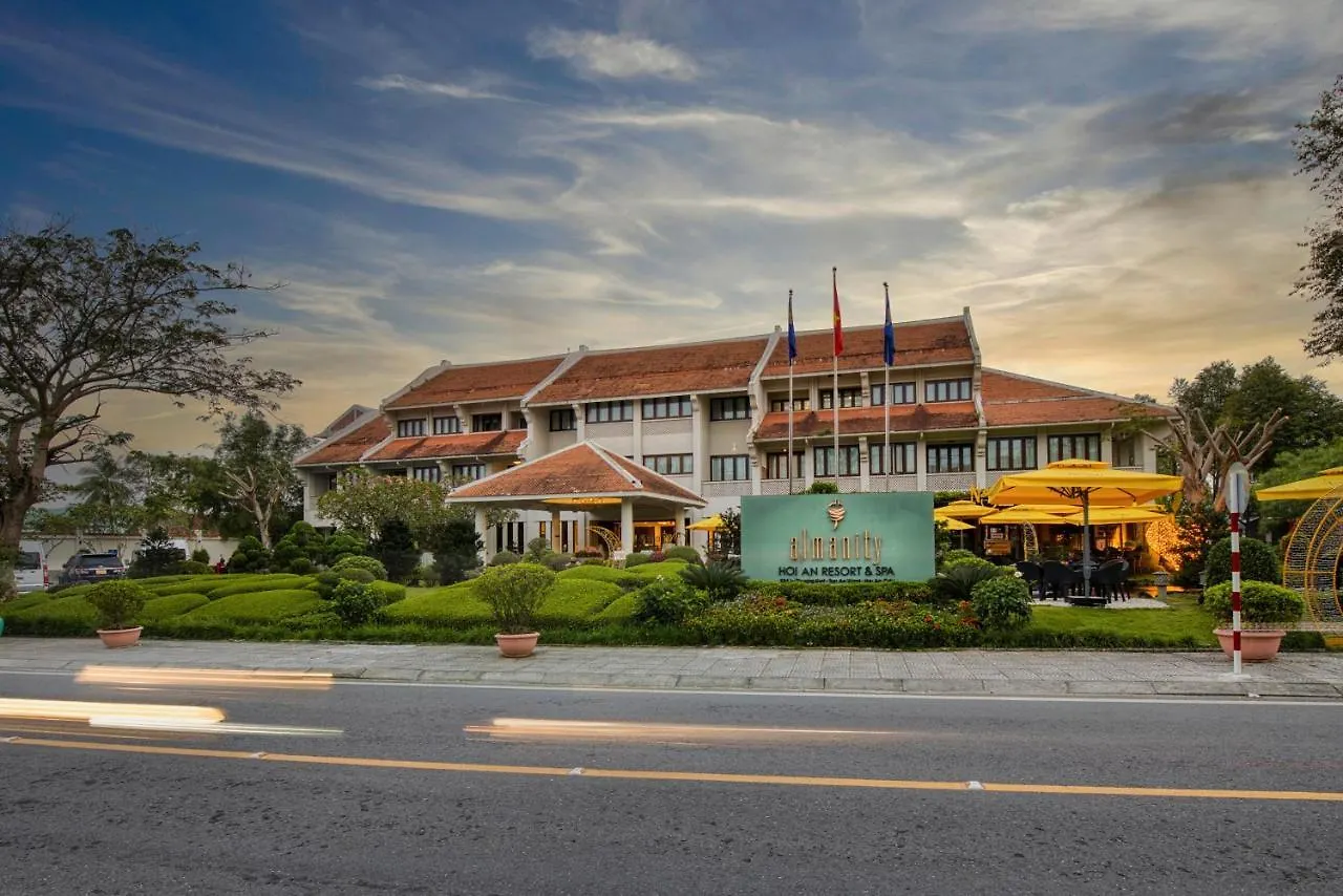 Almanity Hoi An Resort & Spa 5*,